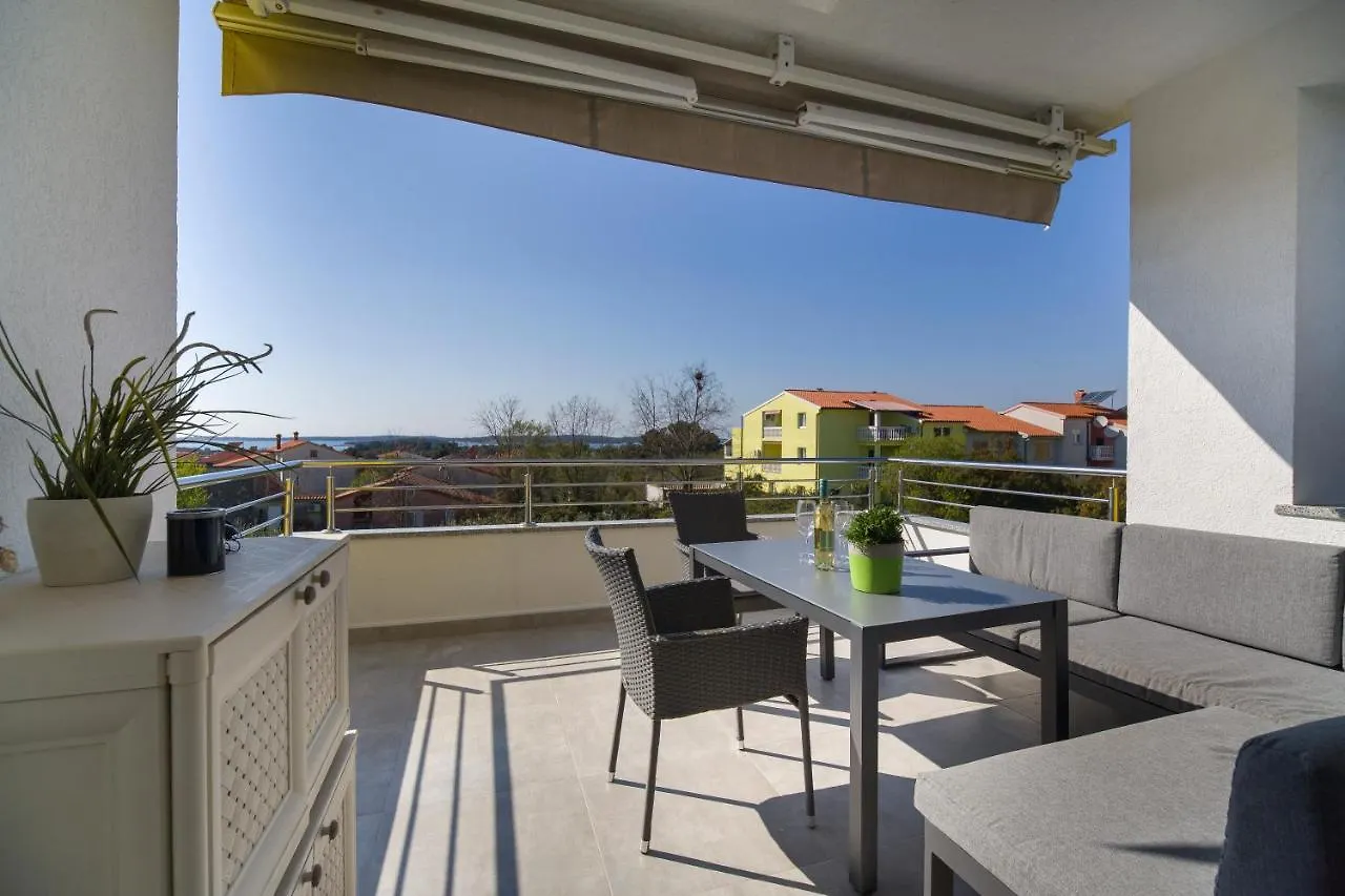 Apartment Marica Pula 0*,  Croatia