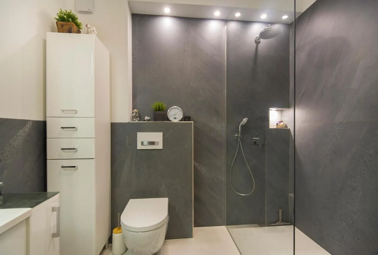 Apartment Marica Pula 0*,